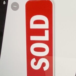 VT Round White Rhinesone Incrested Clip On Errings